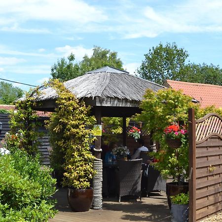 The Crown Inn Peterborough Exterior foto
