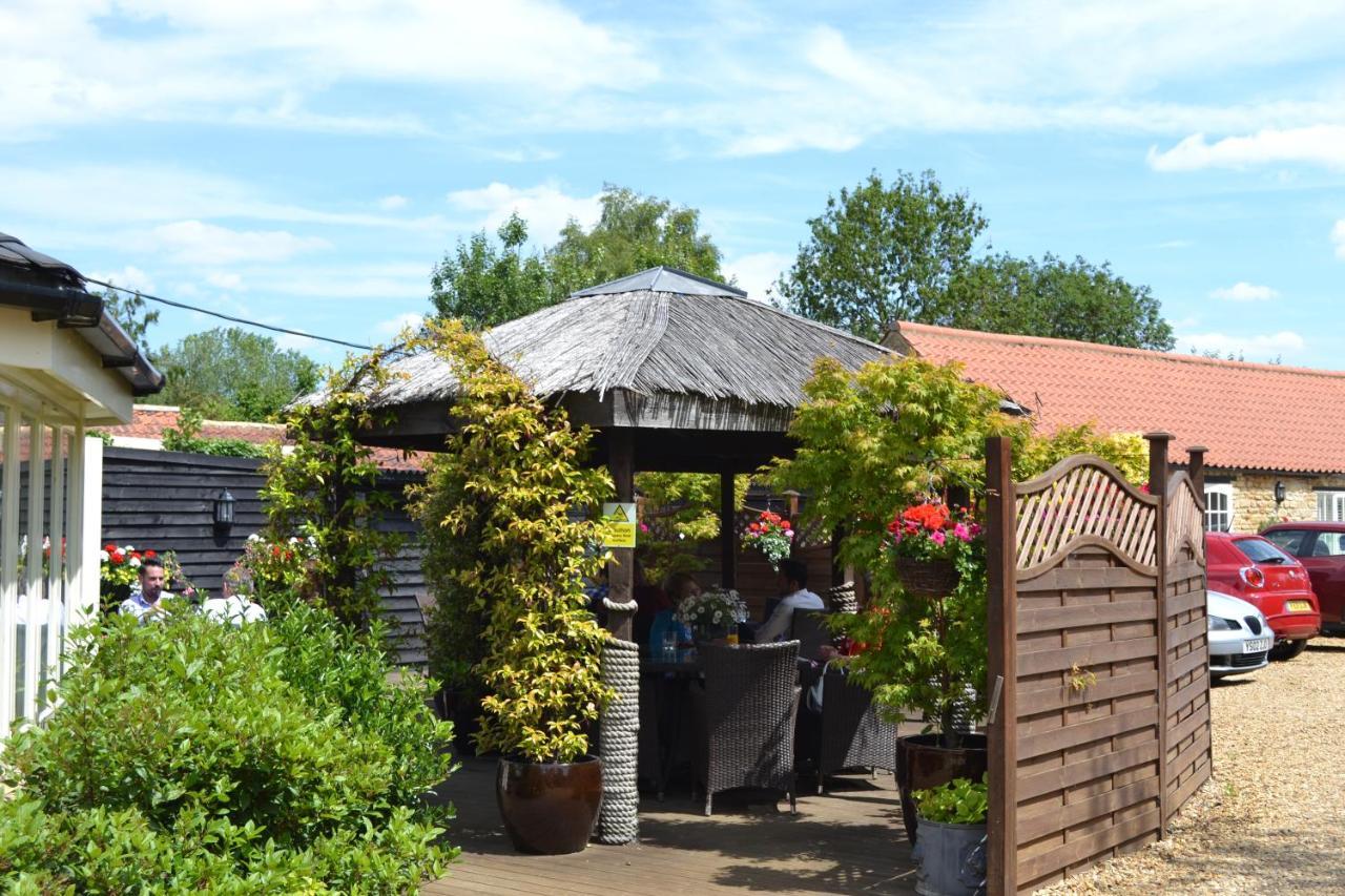 The Crown Inn Peterborough Exterior foto